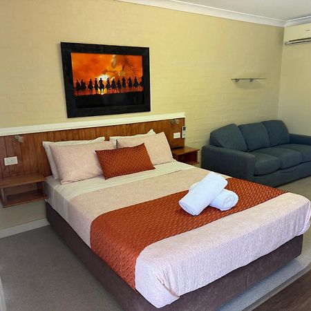 Winchester Motel Moree Bagian luar foto
