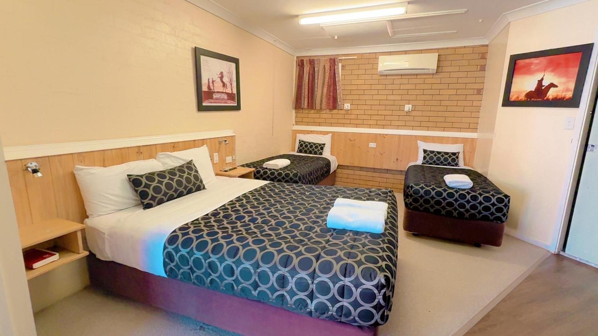 Winchester Motel Moree Bagian luar foto