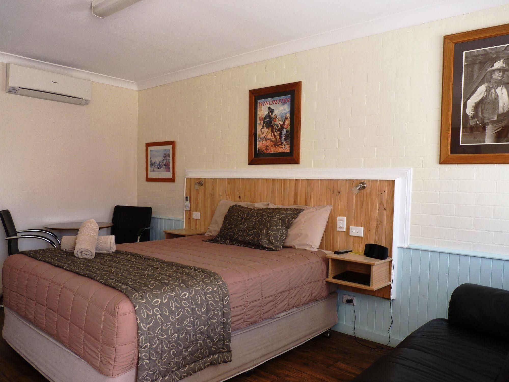 Winchester Motel Moree Bagian luar foto