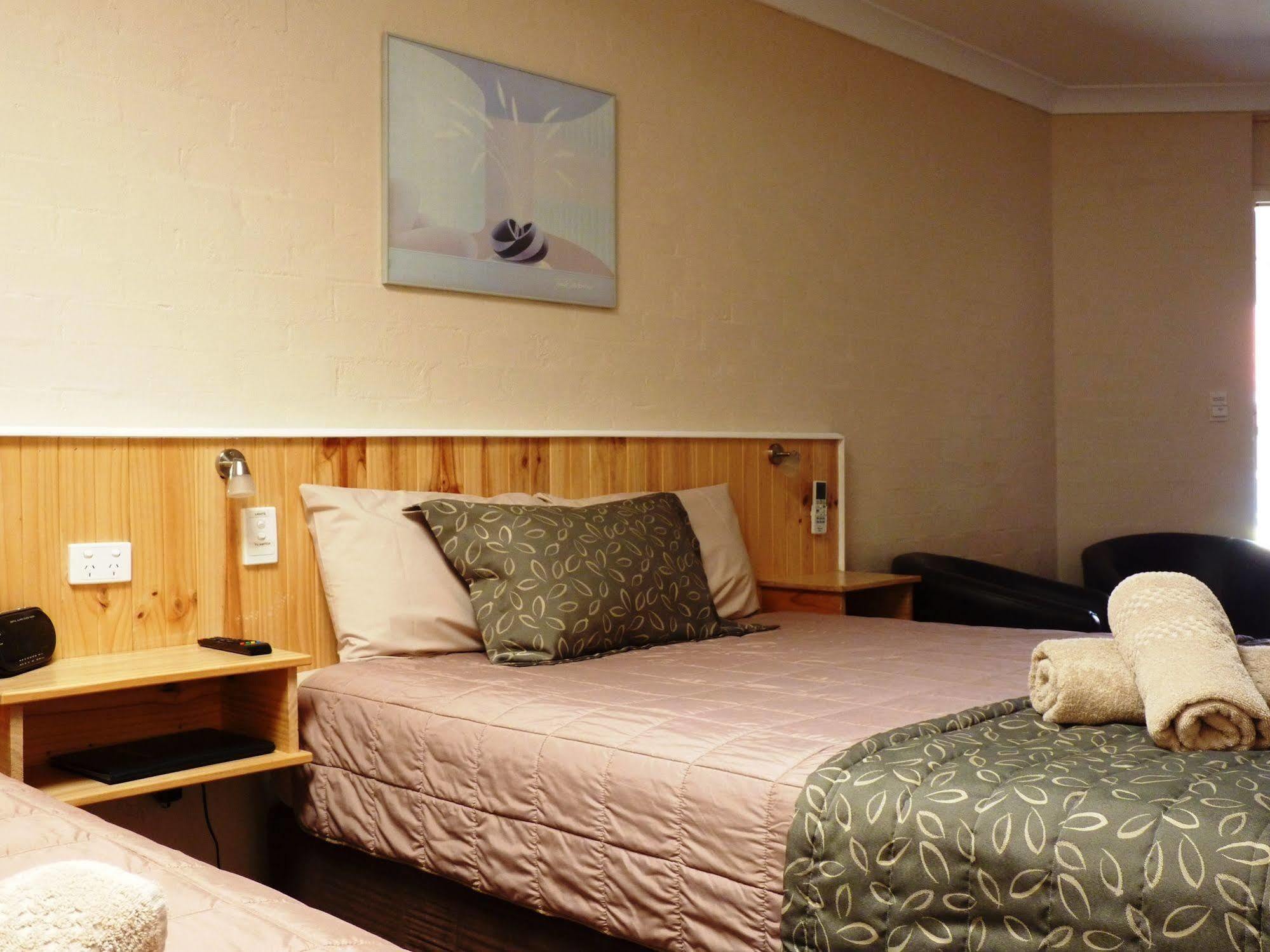 Winchester Motel Moree Bagian luar foto